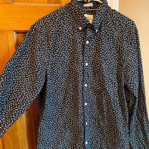 Men’s American Eagle Long Sleeve Button Down